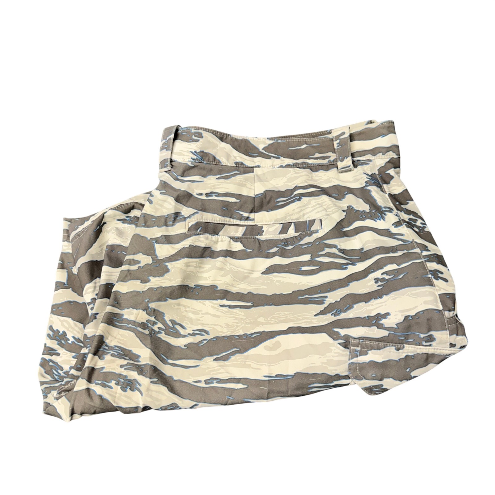 Under Armour Cargo Shorts Mens 40 Fish Hunter Heatgear Loose Tiger Camo Gray